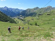 76 Scendiamo in ripida direttissima alla Quarta Baita